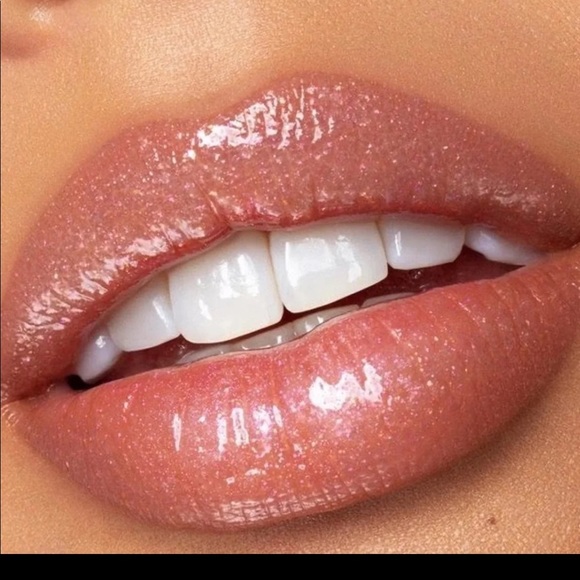 Melt Cosmetics - Picture 3 of 4